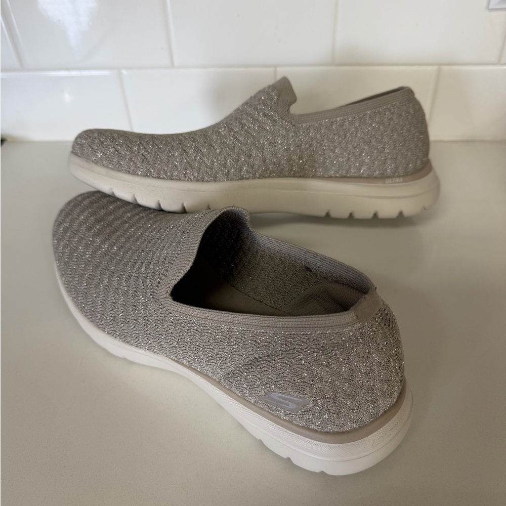 Ladies Tan Skechers - Picture 12 of 12